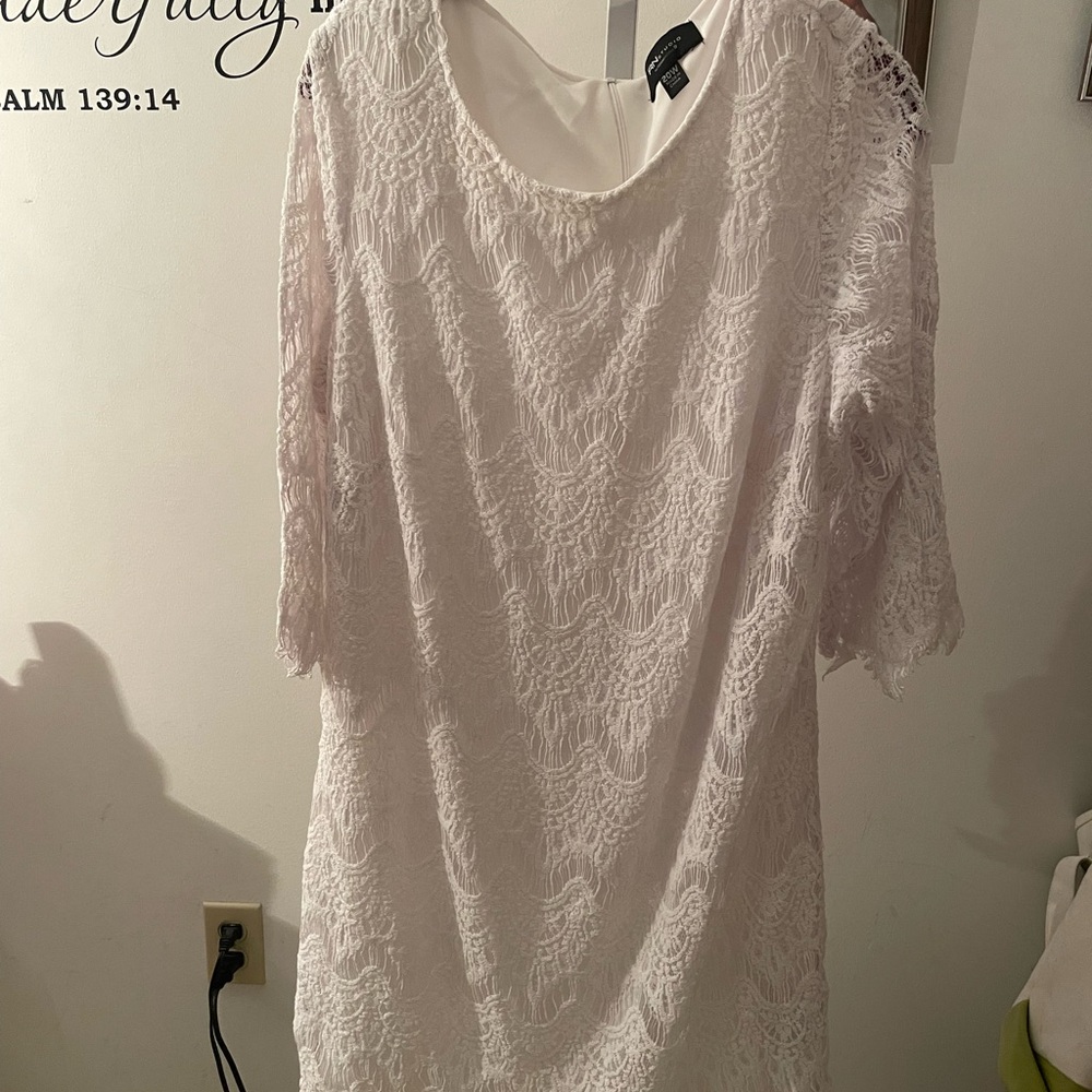 Ronni Nicole White Lace Dress